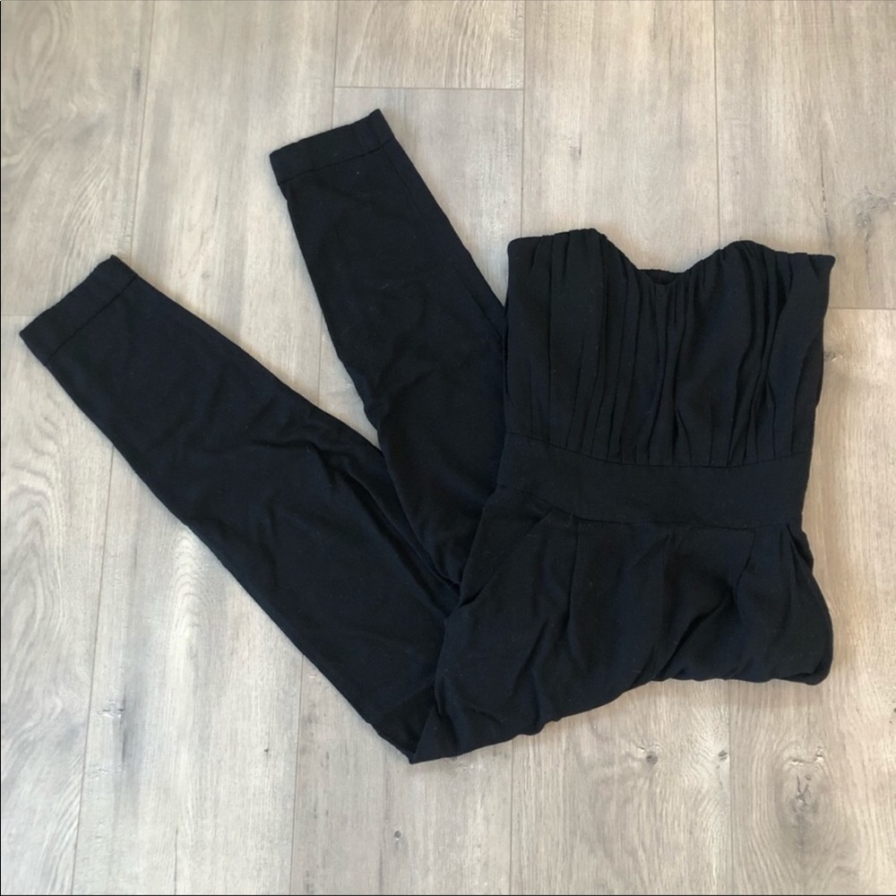 ❄️3 for $20❄️ ASOS Black Strapless Romper